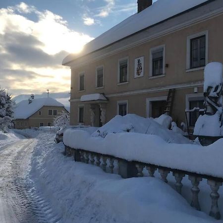 In Einer Wohnung Durch Die Jahrhunderte Feistritz an der Drau Exterior foto