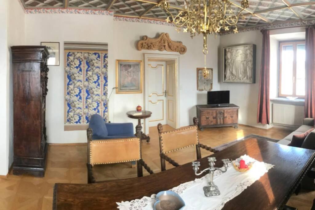 In Einer Wohnung Durch Die Jahrhunderte Feistritz an der Drau Exterior foto